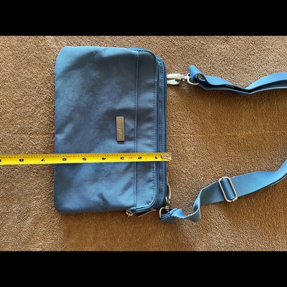 Baggallini Cross Body / Waist Belt - Picture 9 of 9